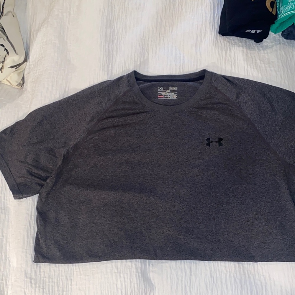 Heat gear under armour tshirt